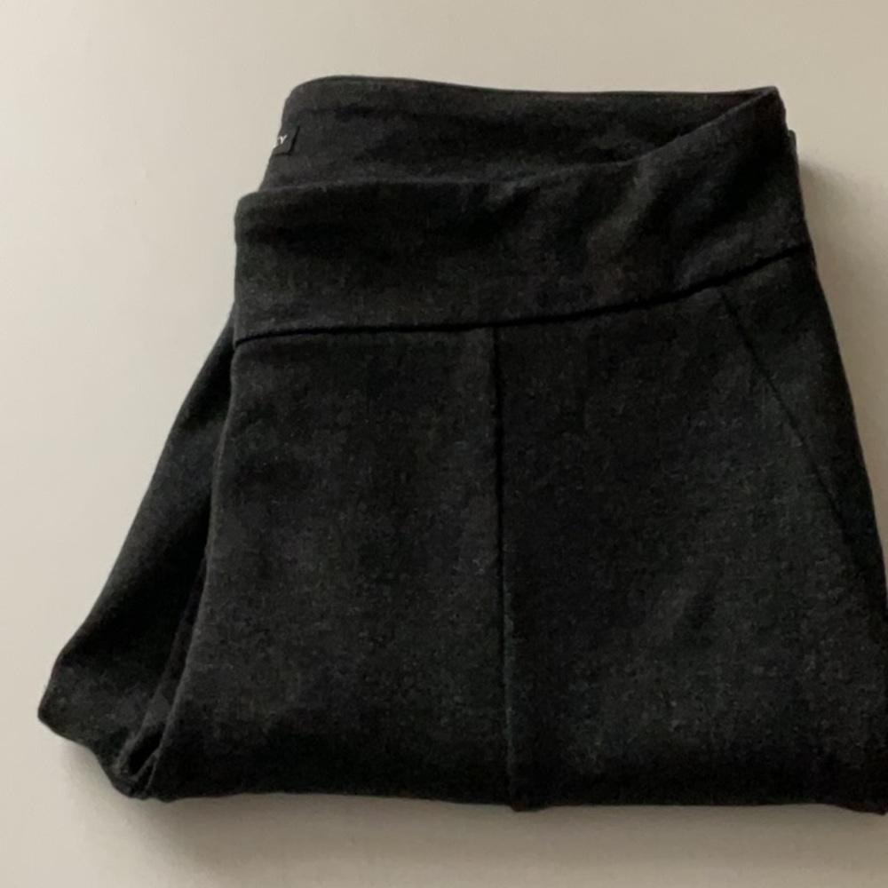 Hilary Radley Knit Ponte Pull-On Tapered Pants (Size Small)